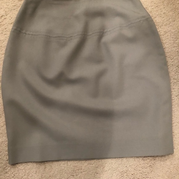 Beautiful Georges Marciano light green skirt suit. - Picture 4 of 9